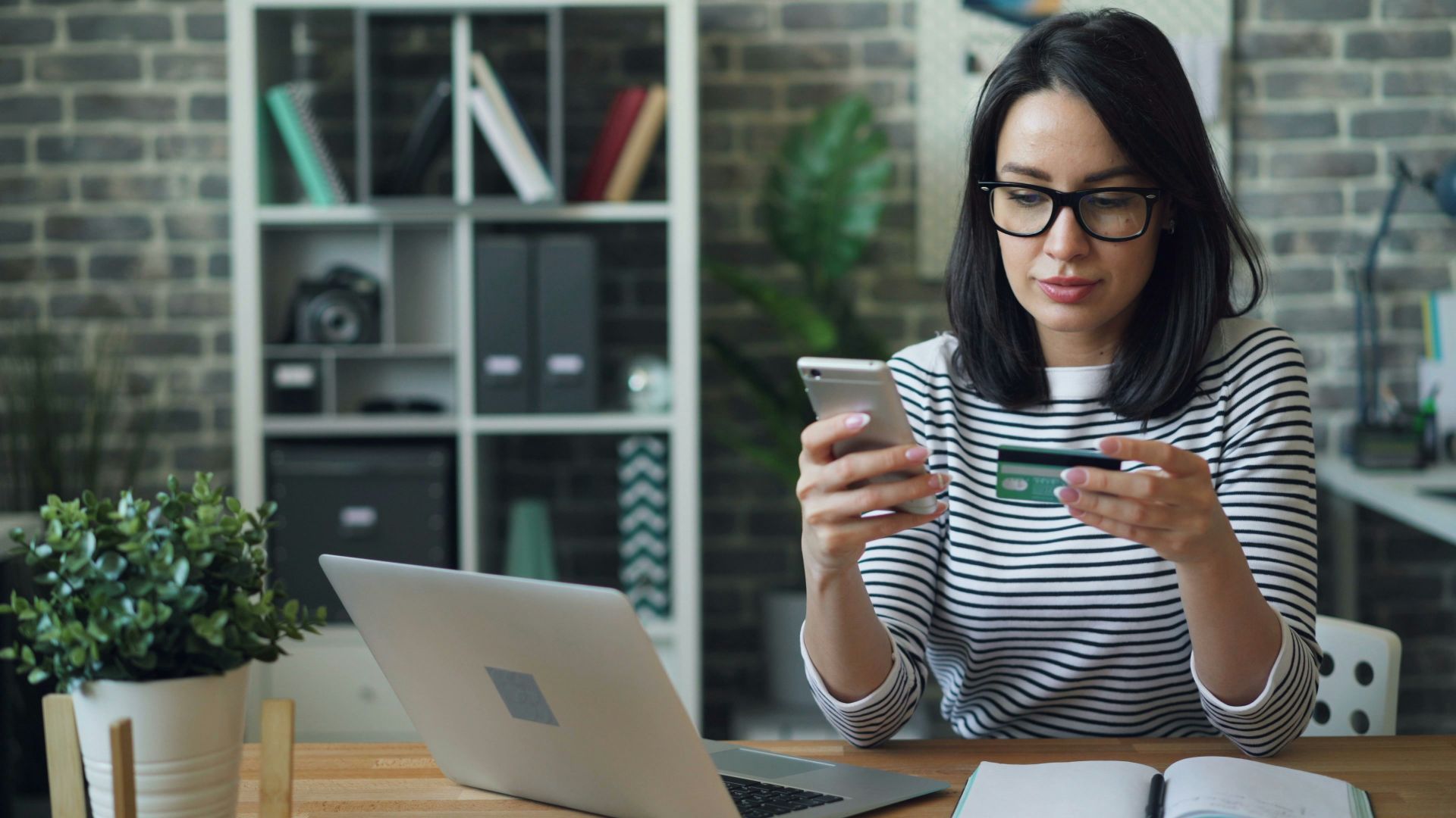 10 astuces d’achat en ligne qui font grimper les prix… et 10 qui les font baisser