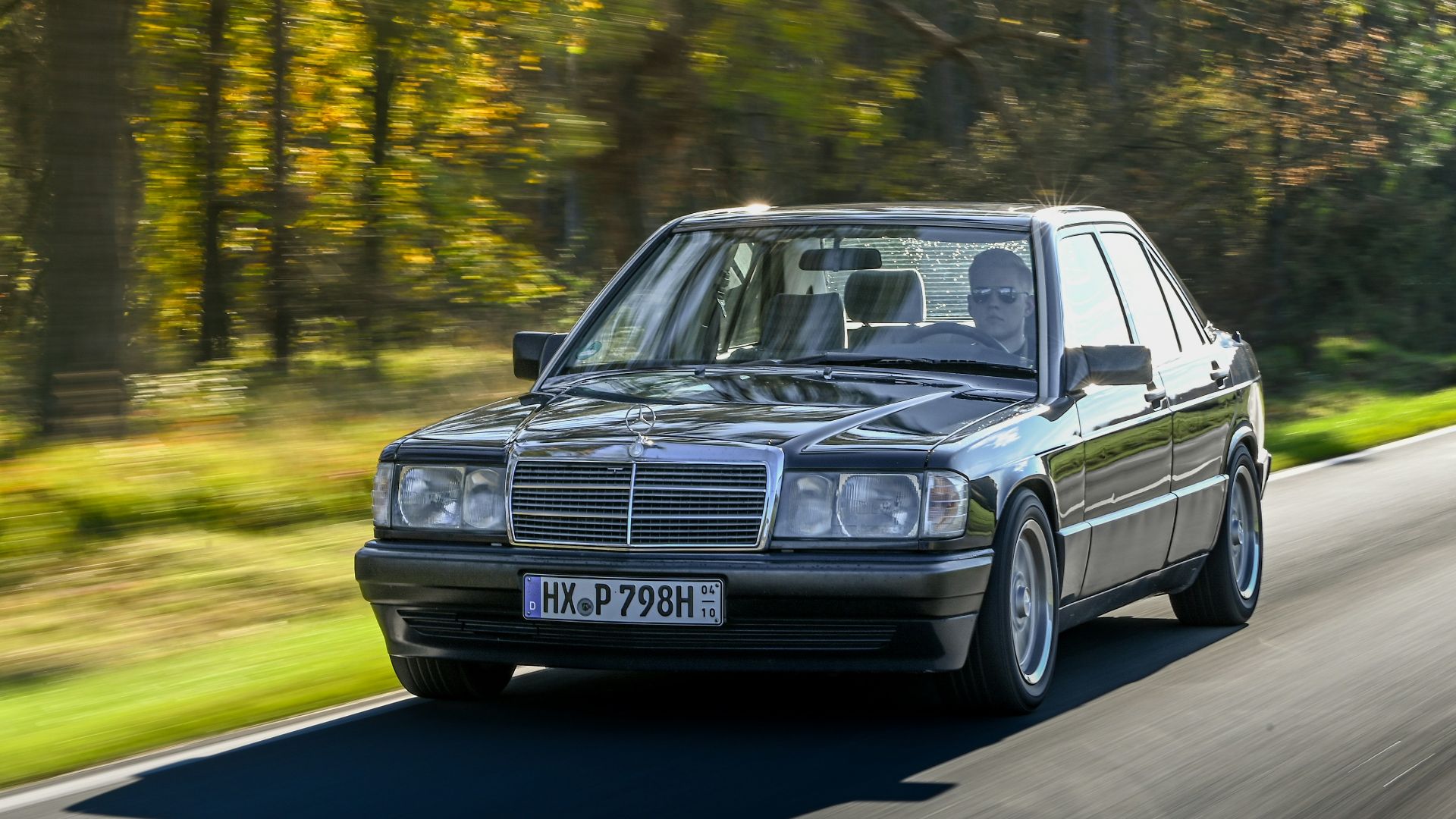 19. Mercedes-Benz 190E