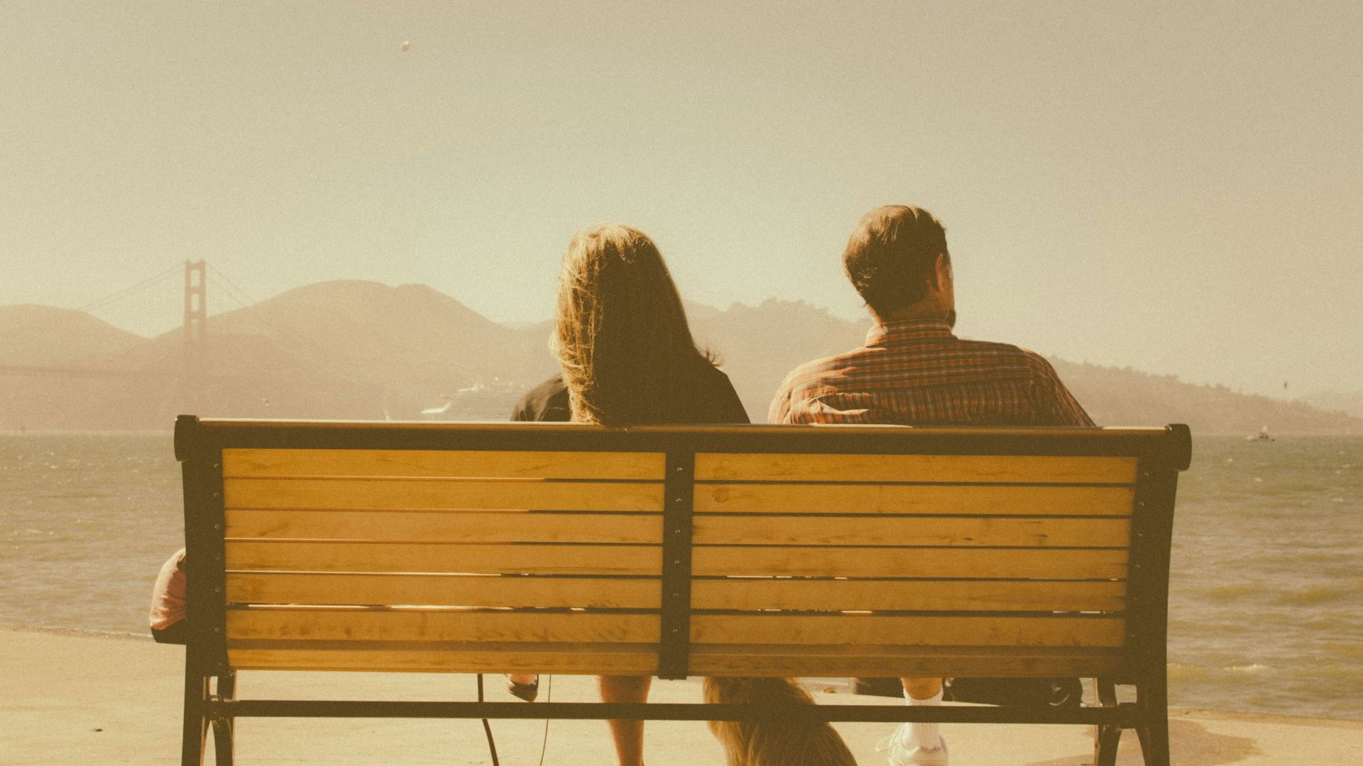 5. Le contact physique semble être une mise en scène