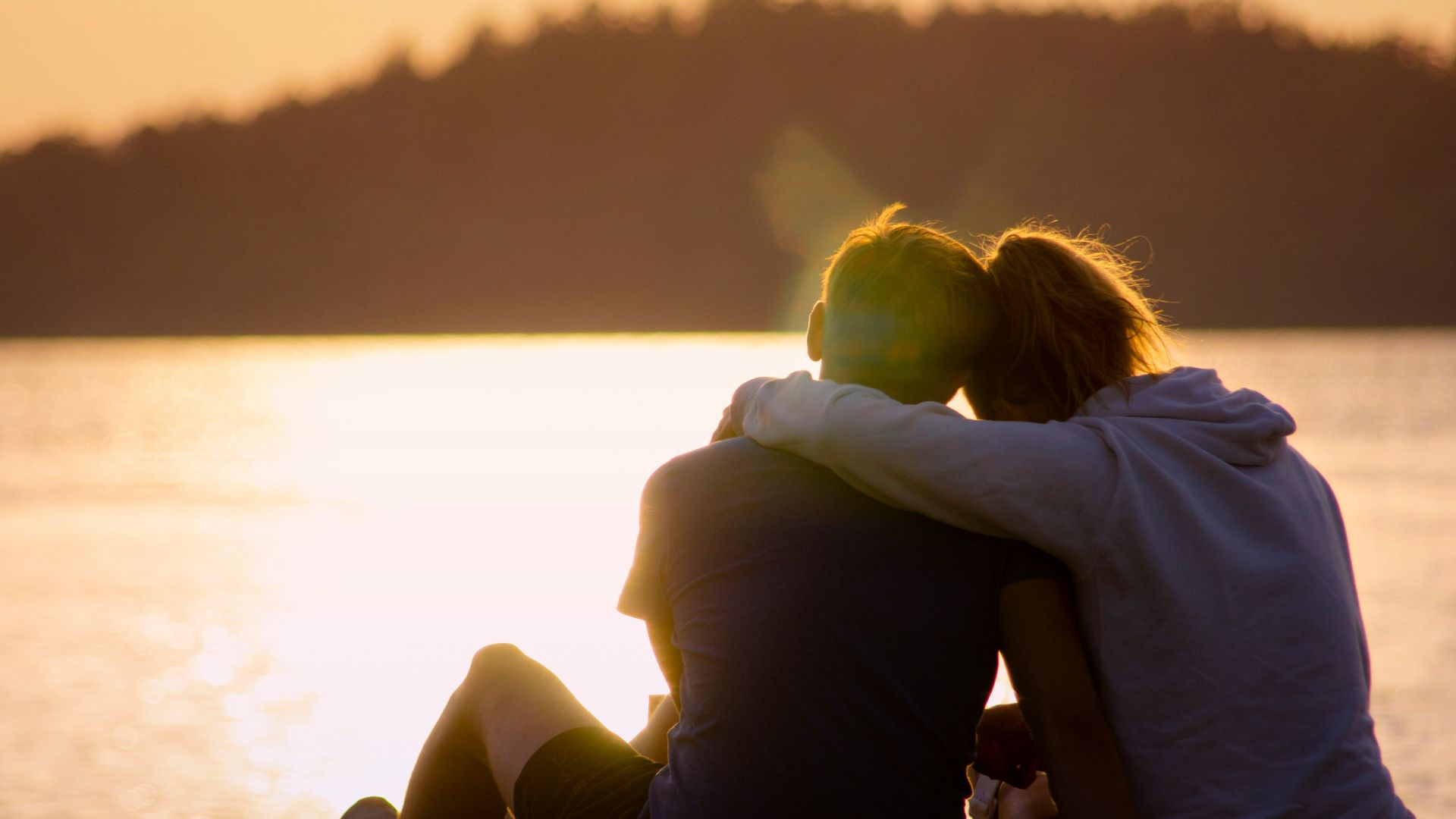 10. Il ne montre de l'affection que quand ça l'arrange