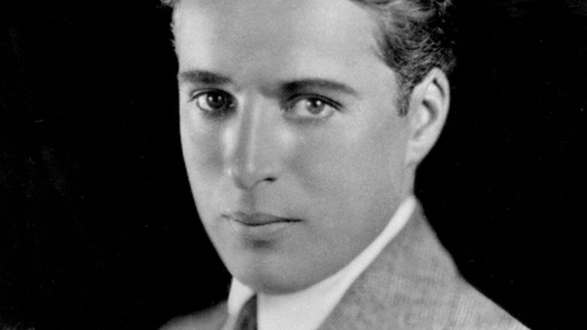 8. Hedda Hopper et Charlie Chaplin