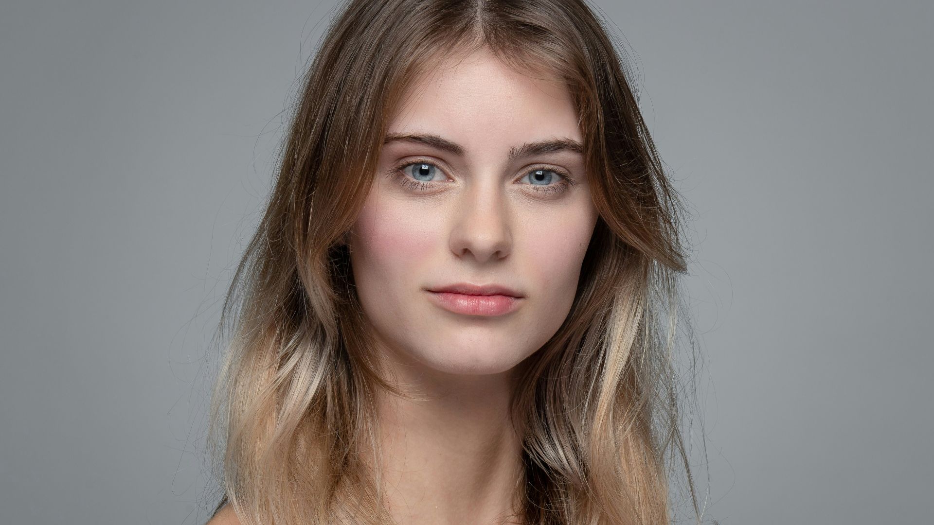 4. Lisser les pièces du devant