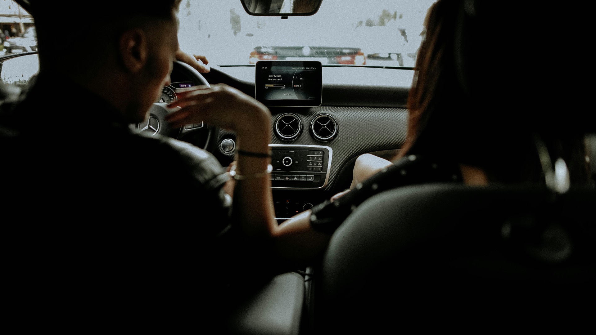 5. Être en voiture avec son rendez-vous