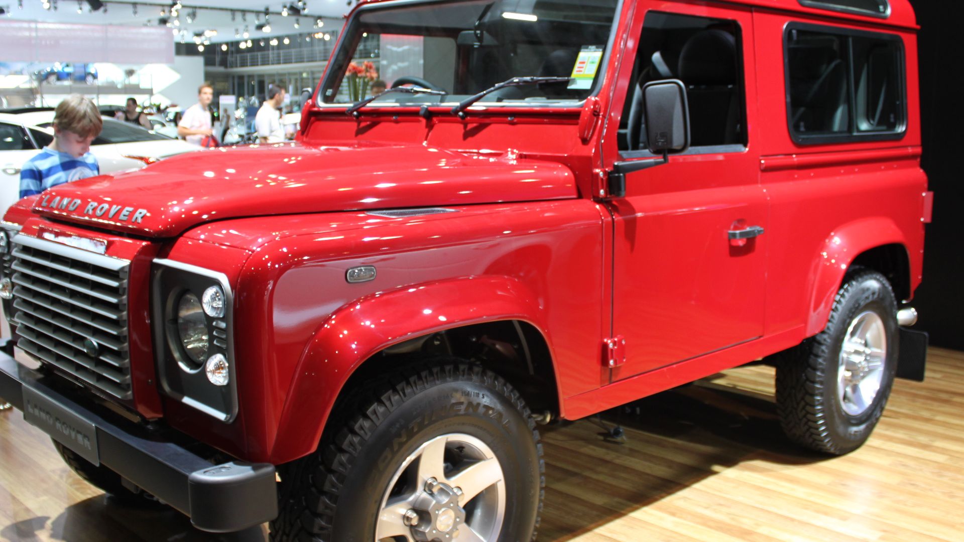 17. Land Rover Defender 90