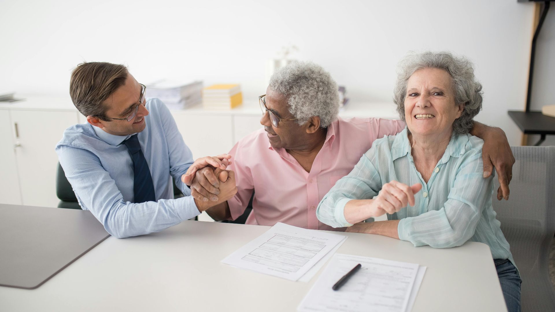 4. Comment vais-je gérer mon assurance maladie avant de bénéficier de Medicare ou en parallèle ?