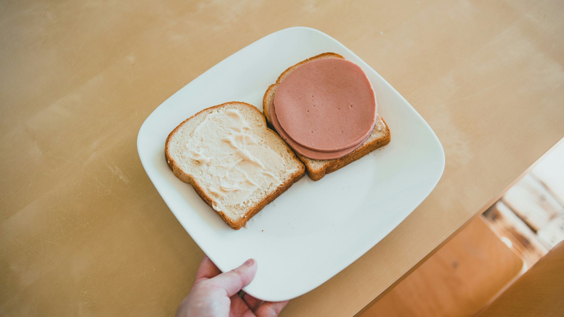 17. Sandwichs à la mortadelle