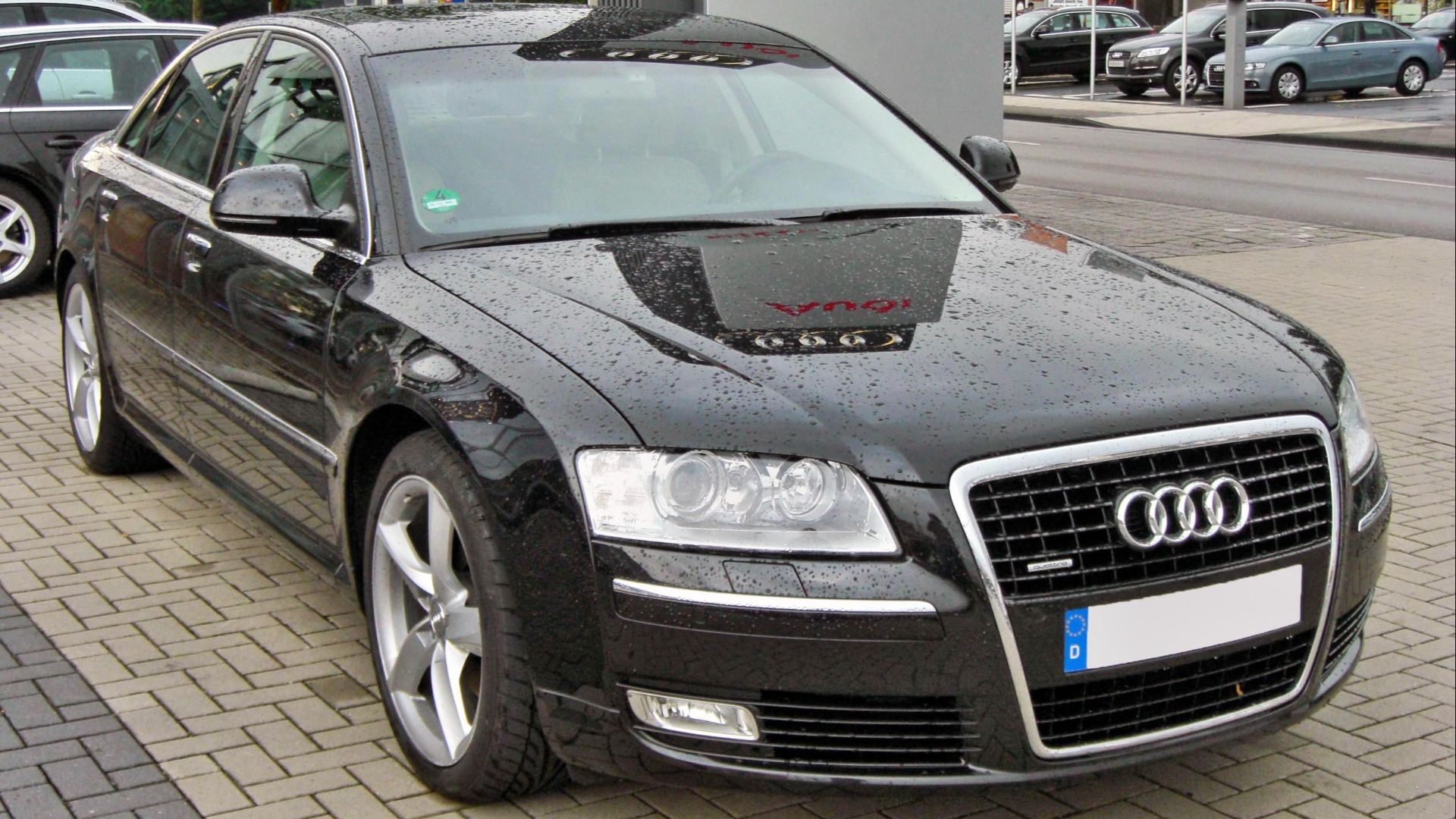 3. Audi A8 (D3)