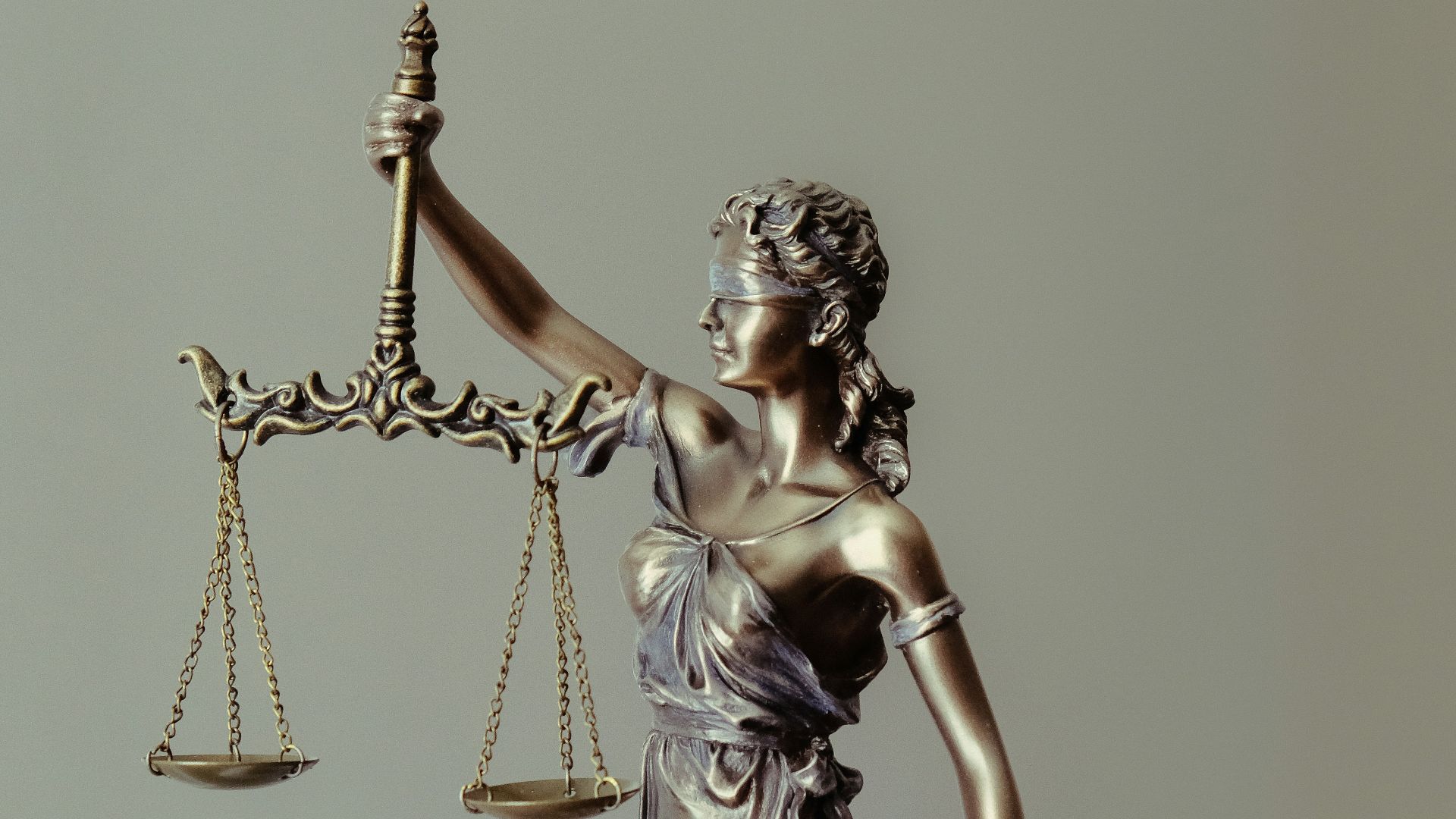 2. Tous deux veillent au respect des règles