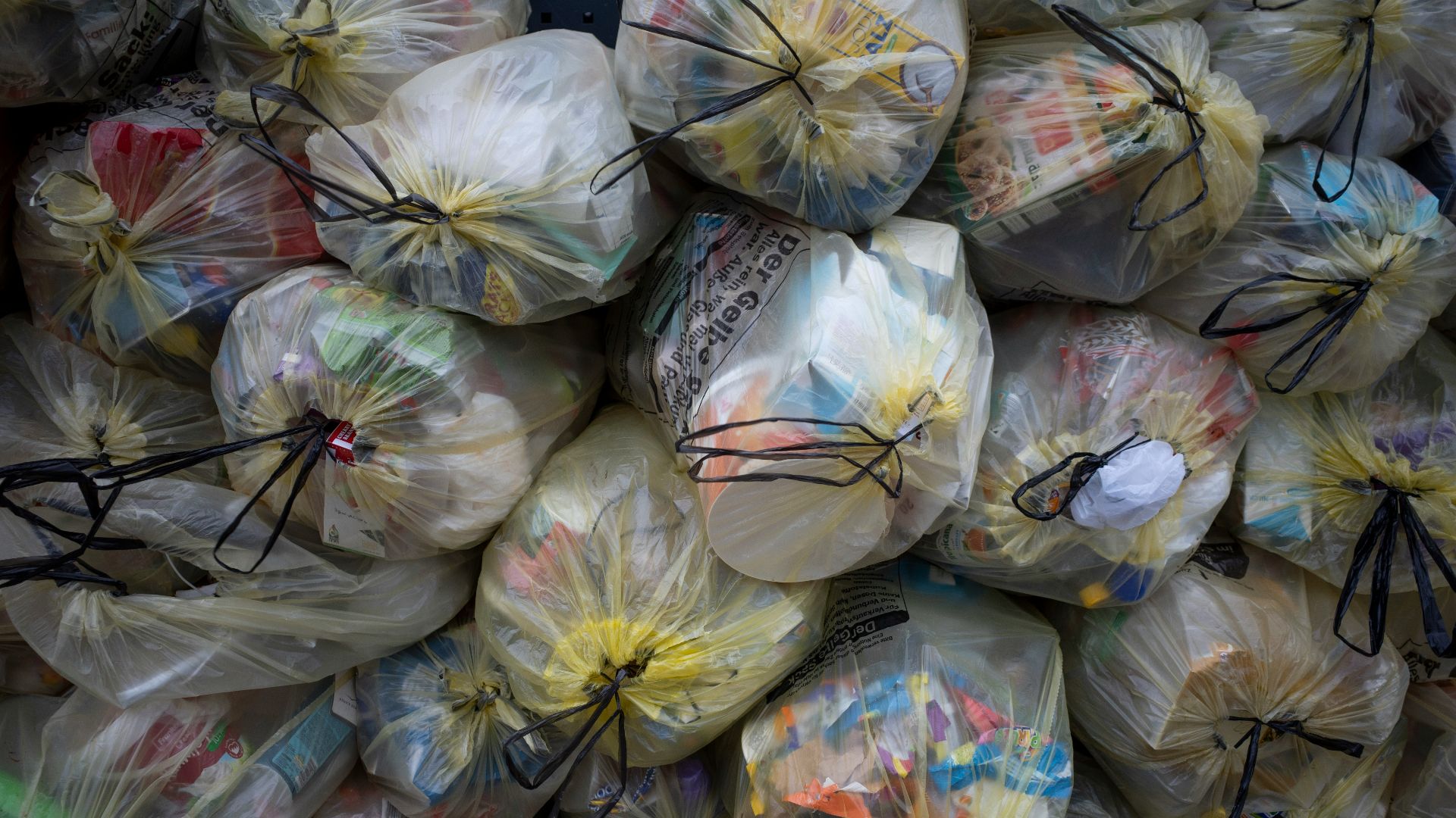 15. Sacs poubelle