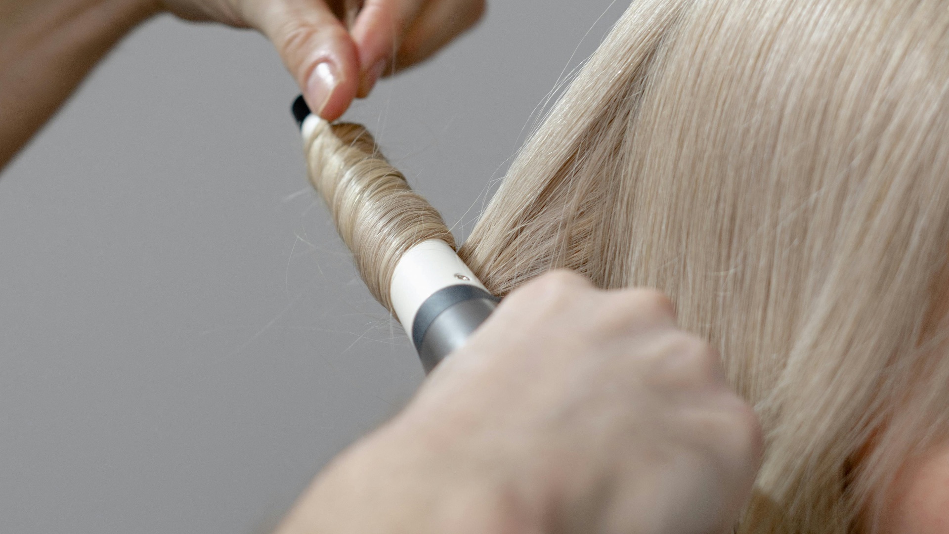 9. Réduisez la température de vos appareils de coiffure