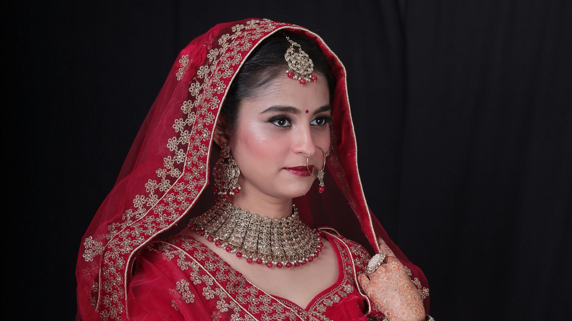 20 astuces de maquillage de mariée à réaliser en 60 secondes