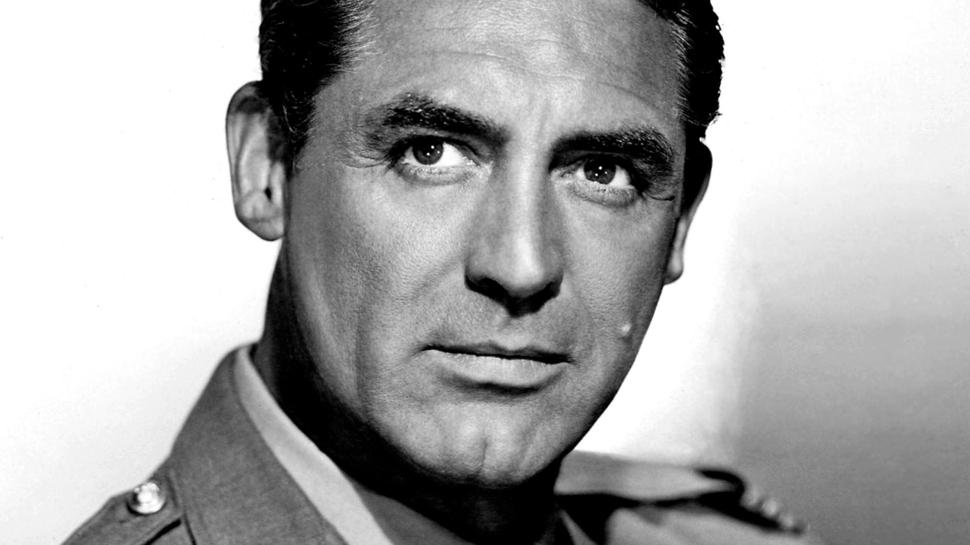 1. Cary Grant : un gentleman façonné par les studios