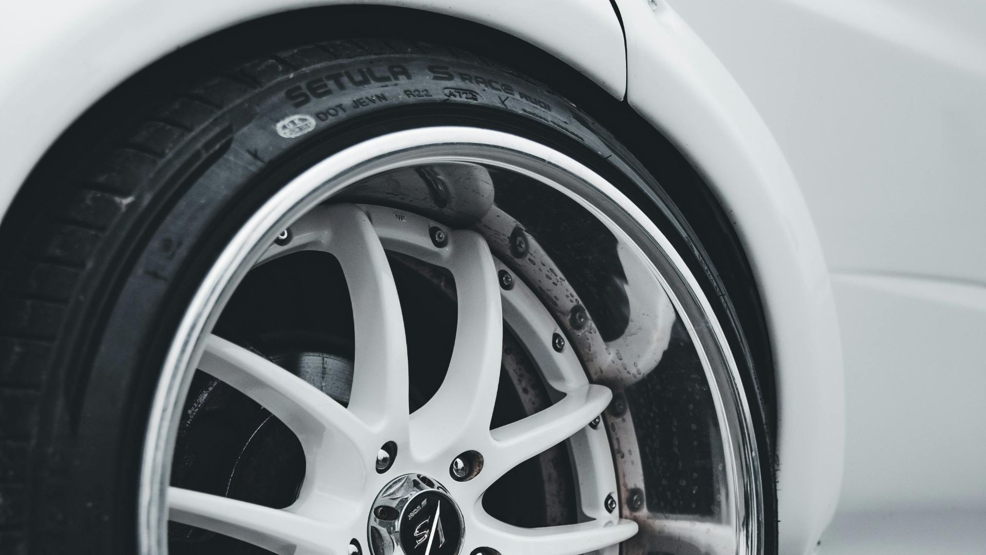2. Roues surdimensionnées