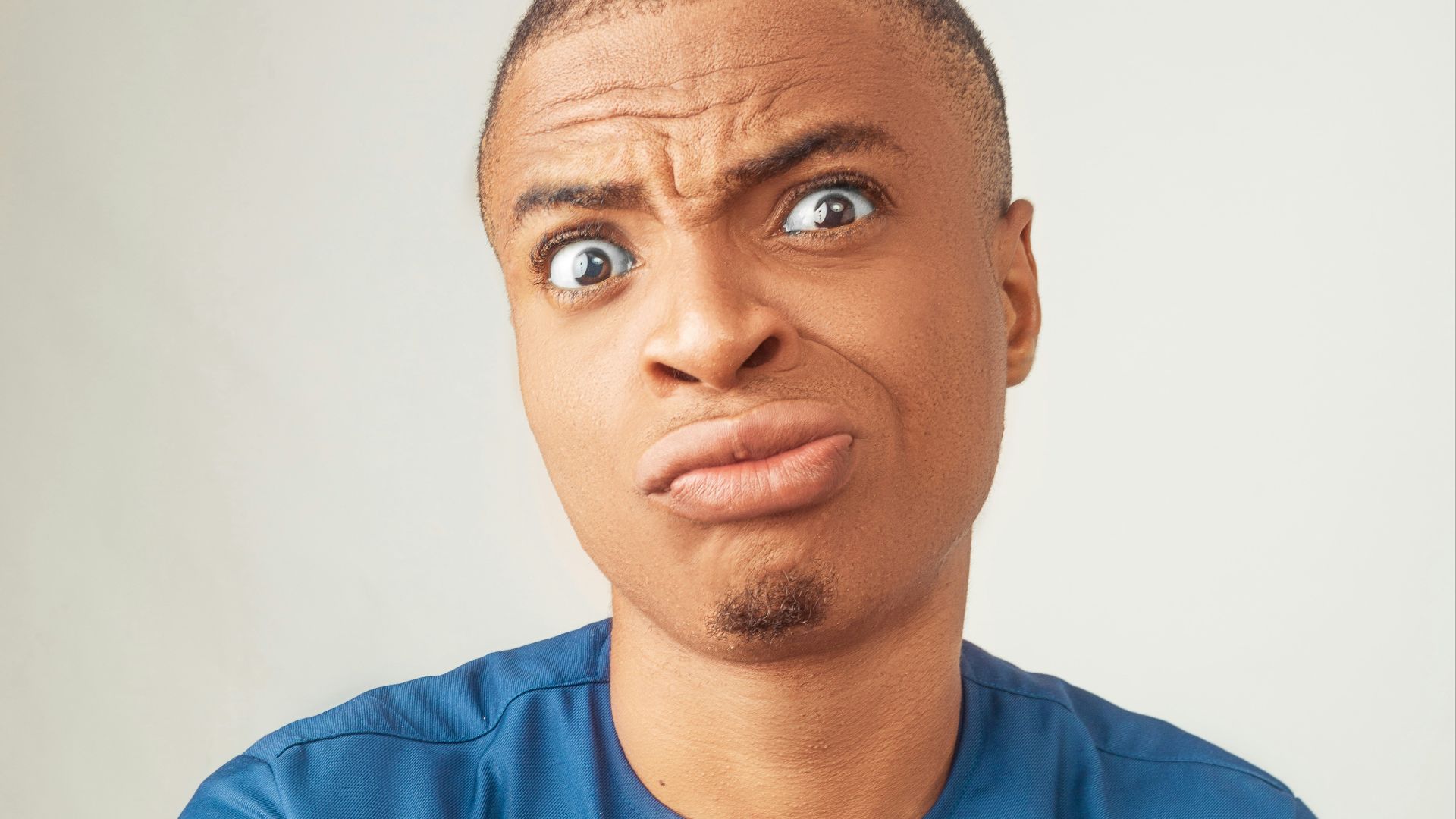 20 « blagues » nulles que les hommes devraient cesser de raconter à propos de leurs femmes