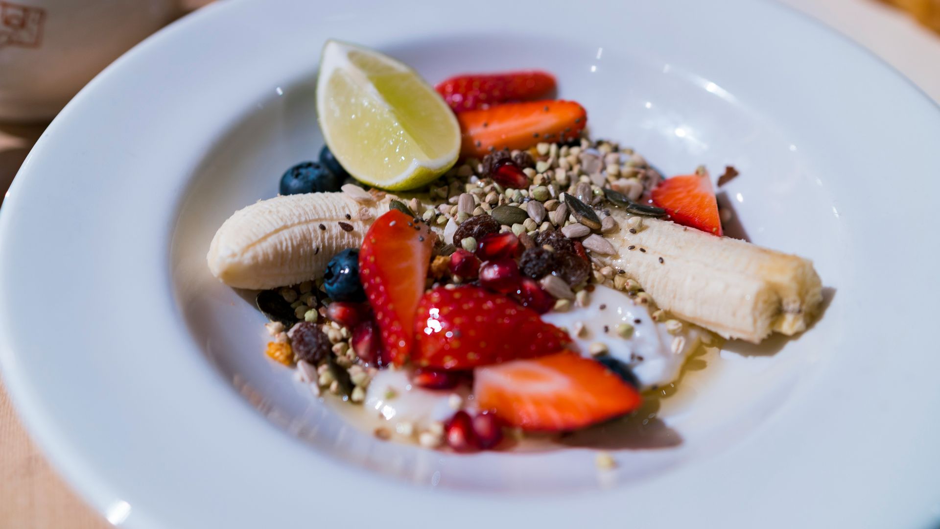 2. Bol de fruits au yaourt grec