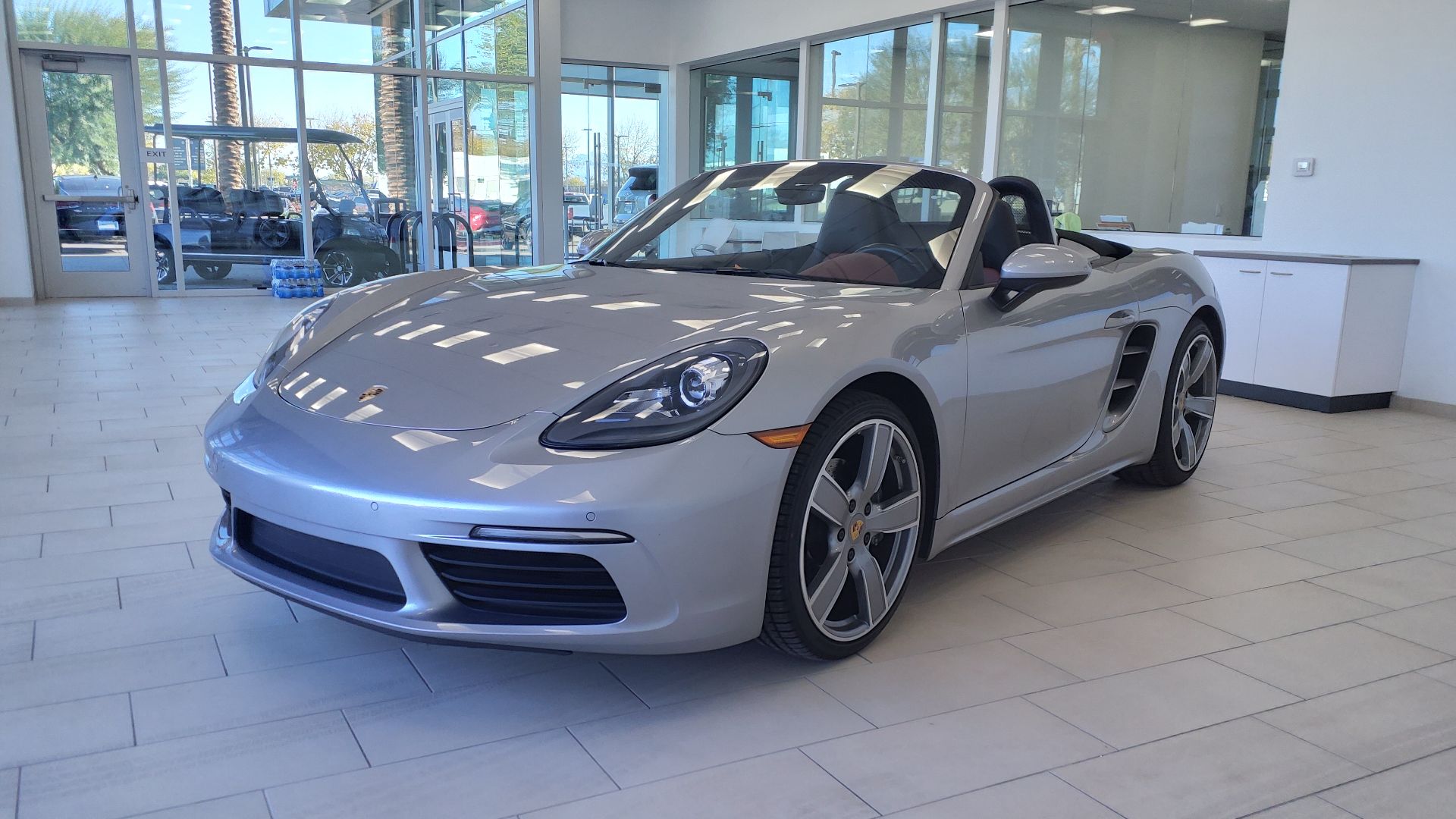 4. Porsche Boxster de base