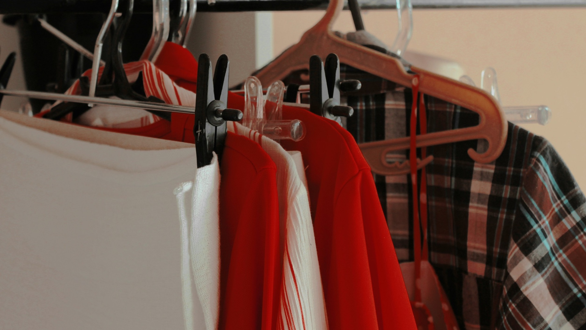 7. Vêtements présentant des traces de moisissure