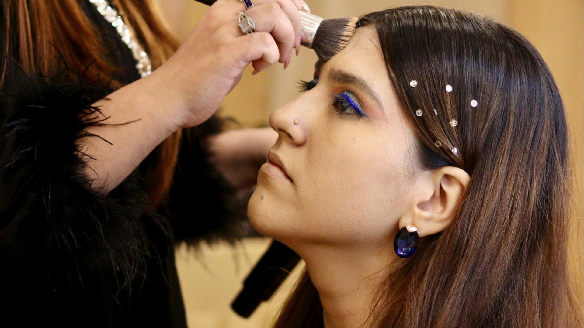 17. Un regard naturel avec du mascara brun