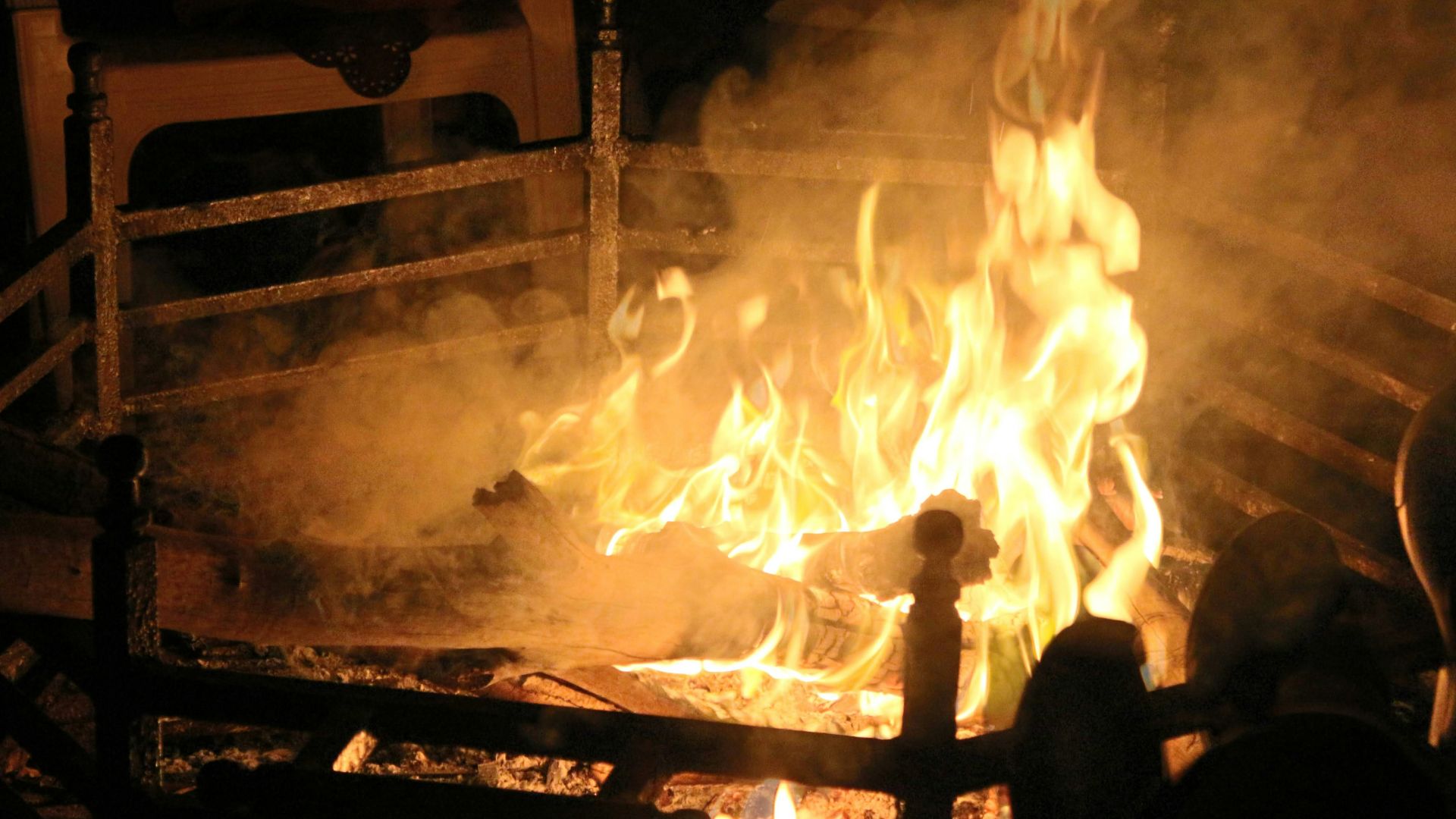 2. S'occuper du feu était une tâche quotidienne