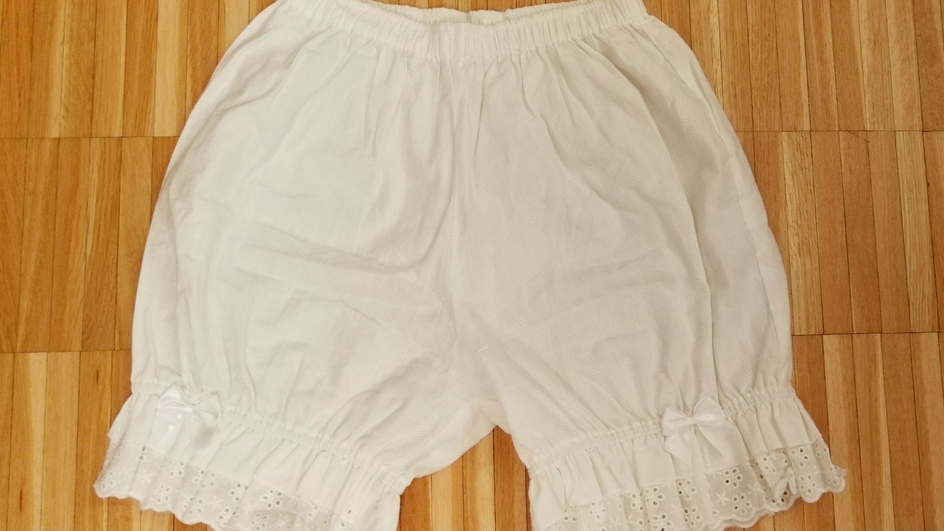 11. Des femmes en bloomers