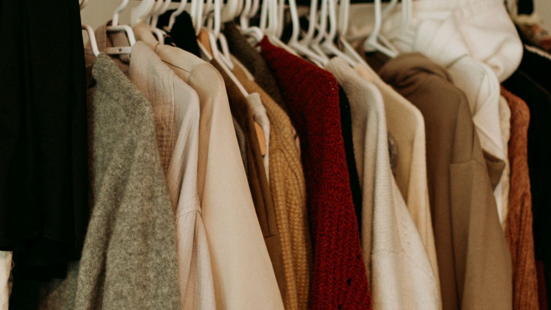 2. Triez vos vêtements au fil des saisons