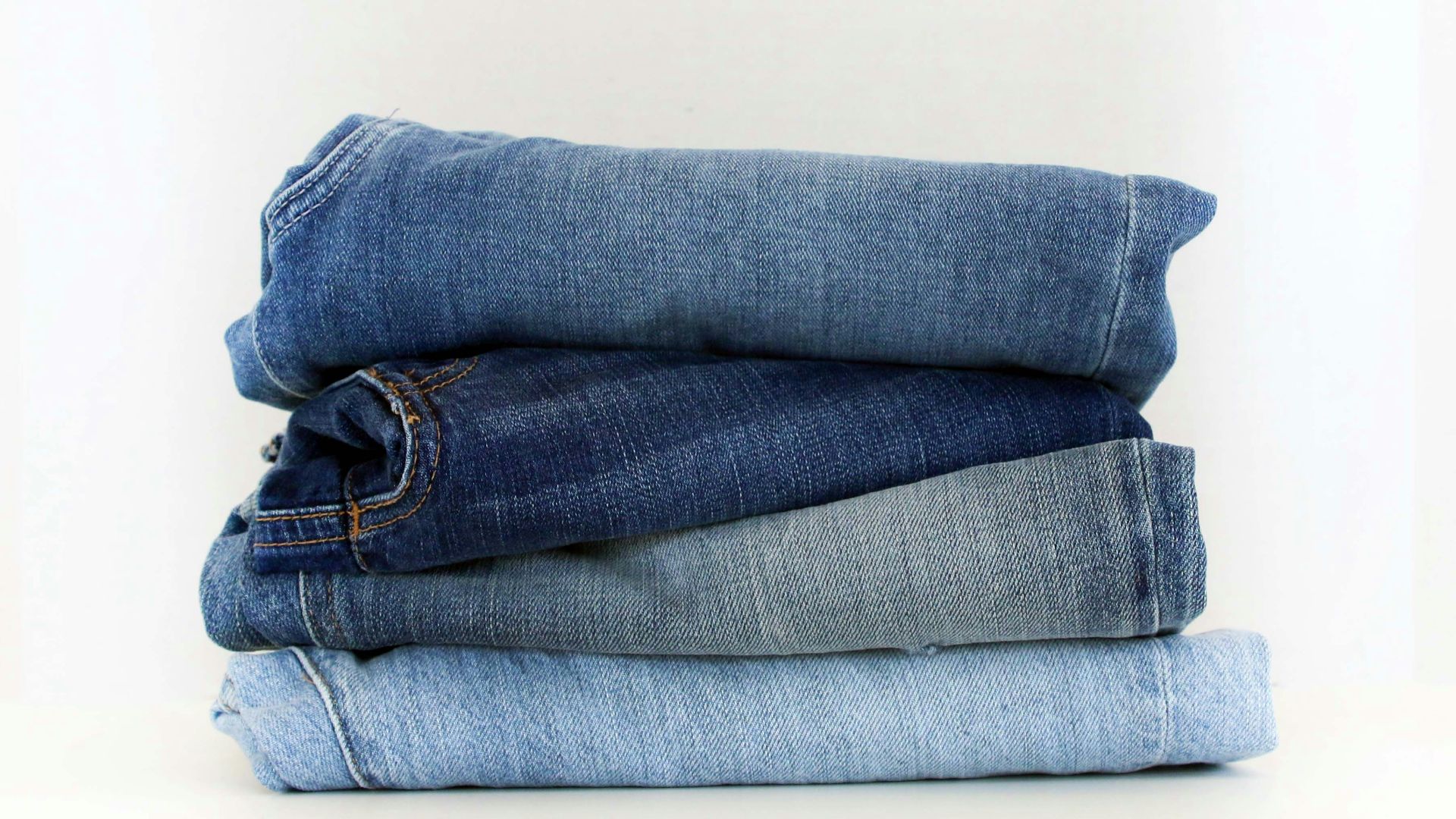 2. Jeans en denim