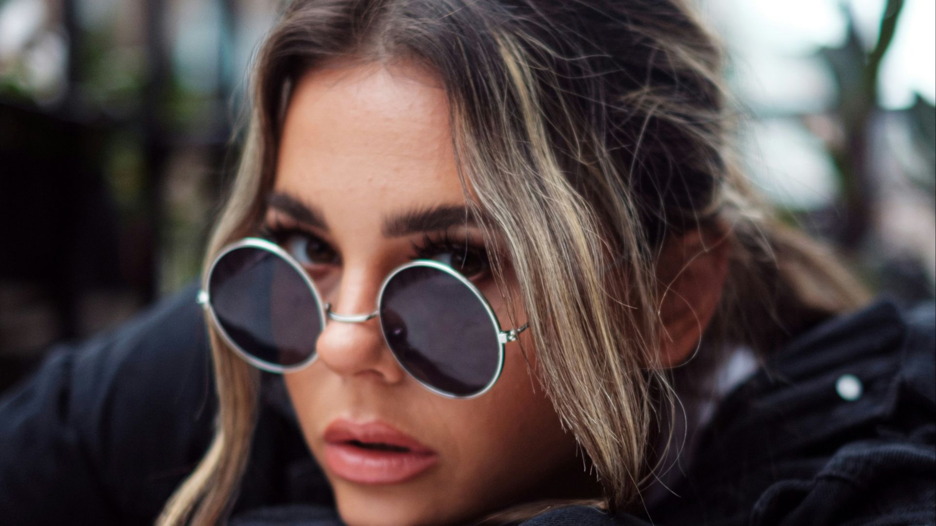 3. Montures rondes en métal