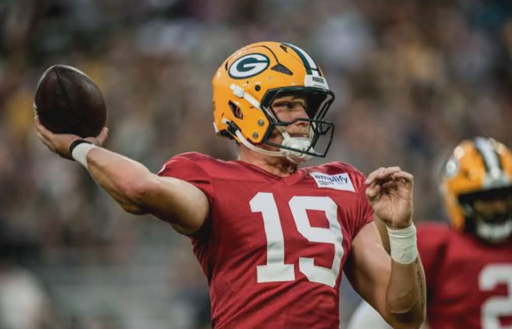 A quarterback is unable to obtain a U.S. visa and decides to join the CFL