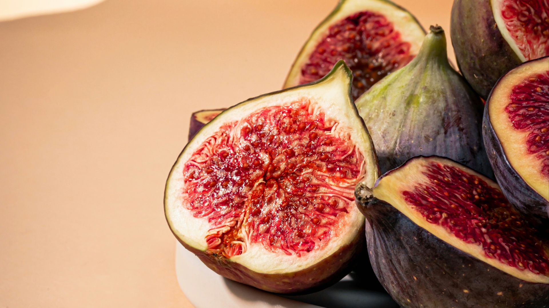 15. Figues