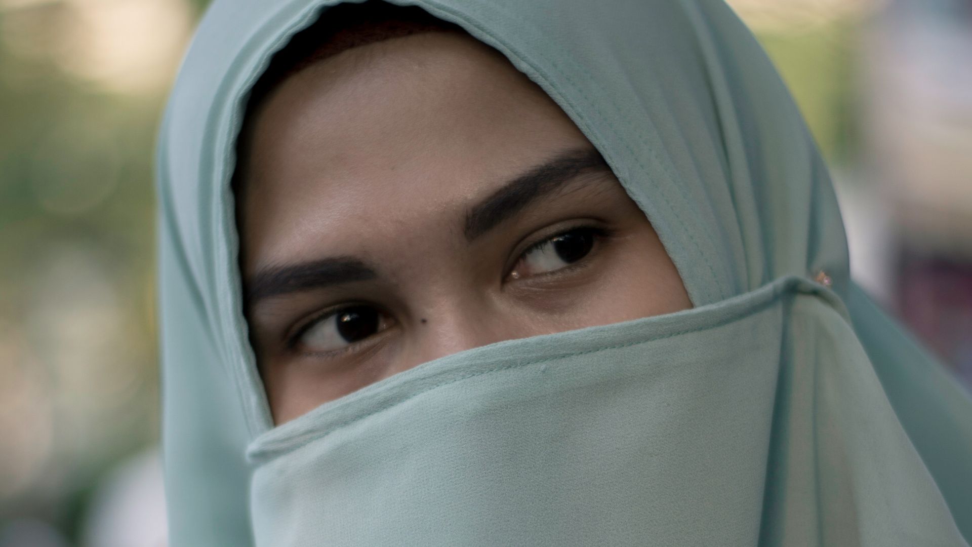 18. Tenue religieuse