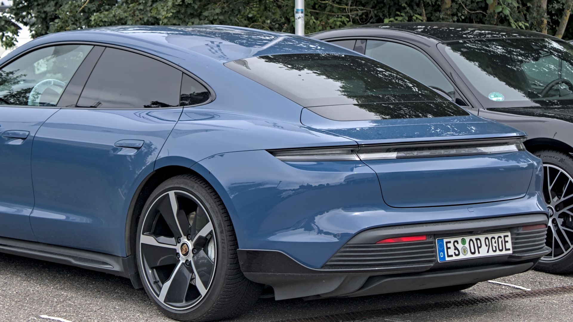 17. Porsche Taycan