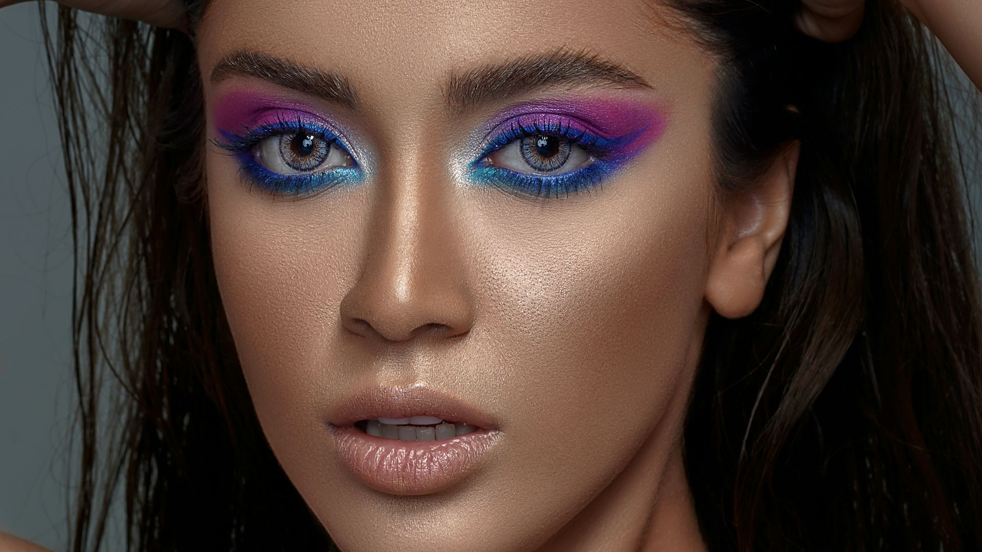 10 marques de maquillage à éviter si vous avez la peau sensible et 10 qui sont spécialement adaptées à ce type de peau