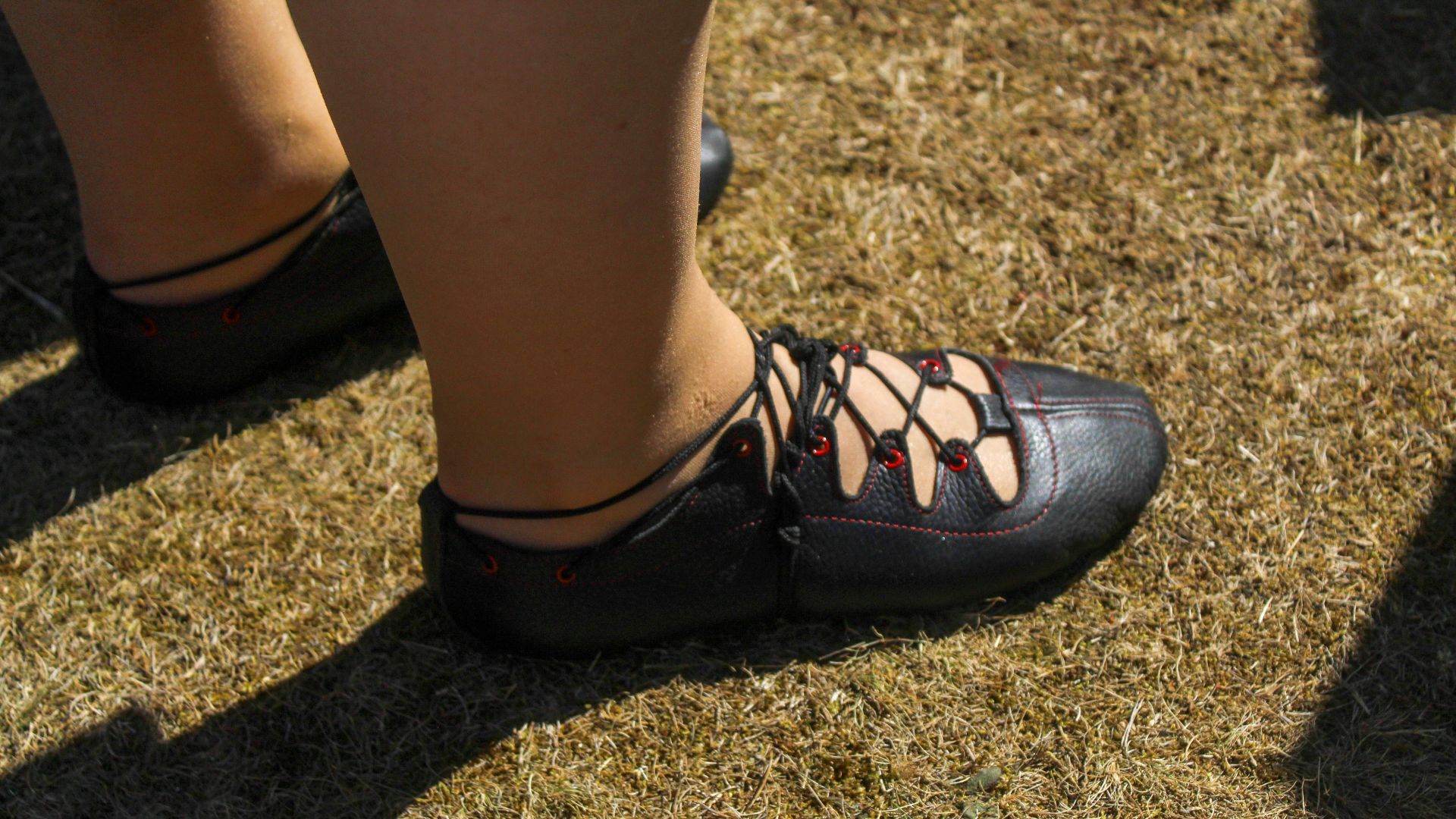 7. Ballerines à bout rond avec élastique large