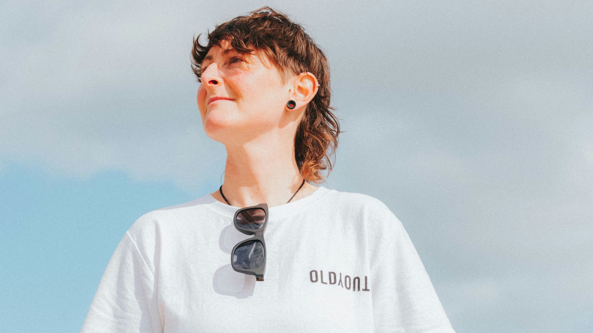 3. T-shirts fins et de mauvaise qualité