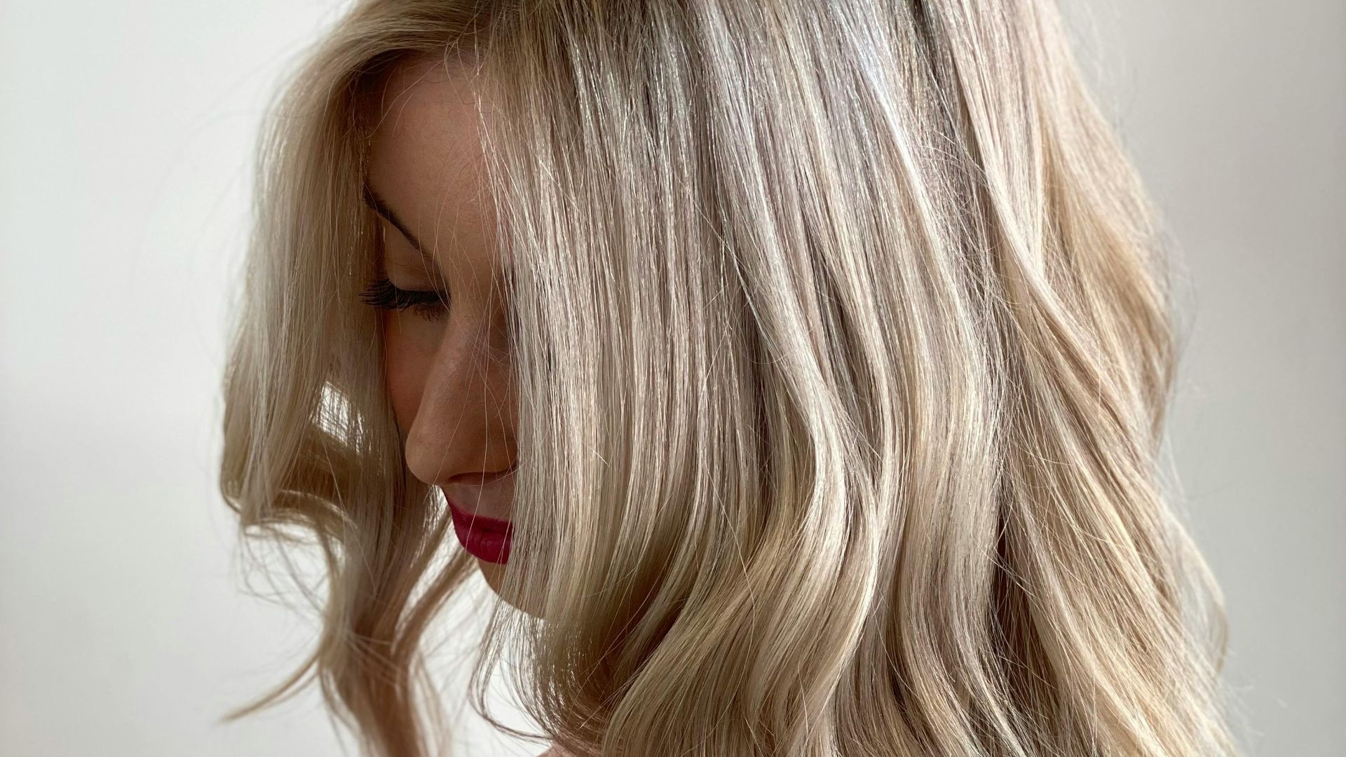 6. Balayage blond miel
