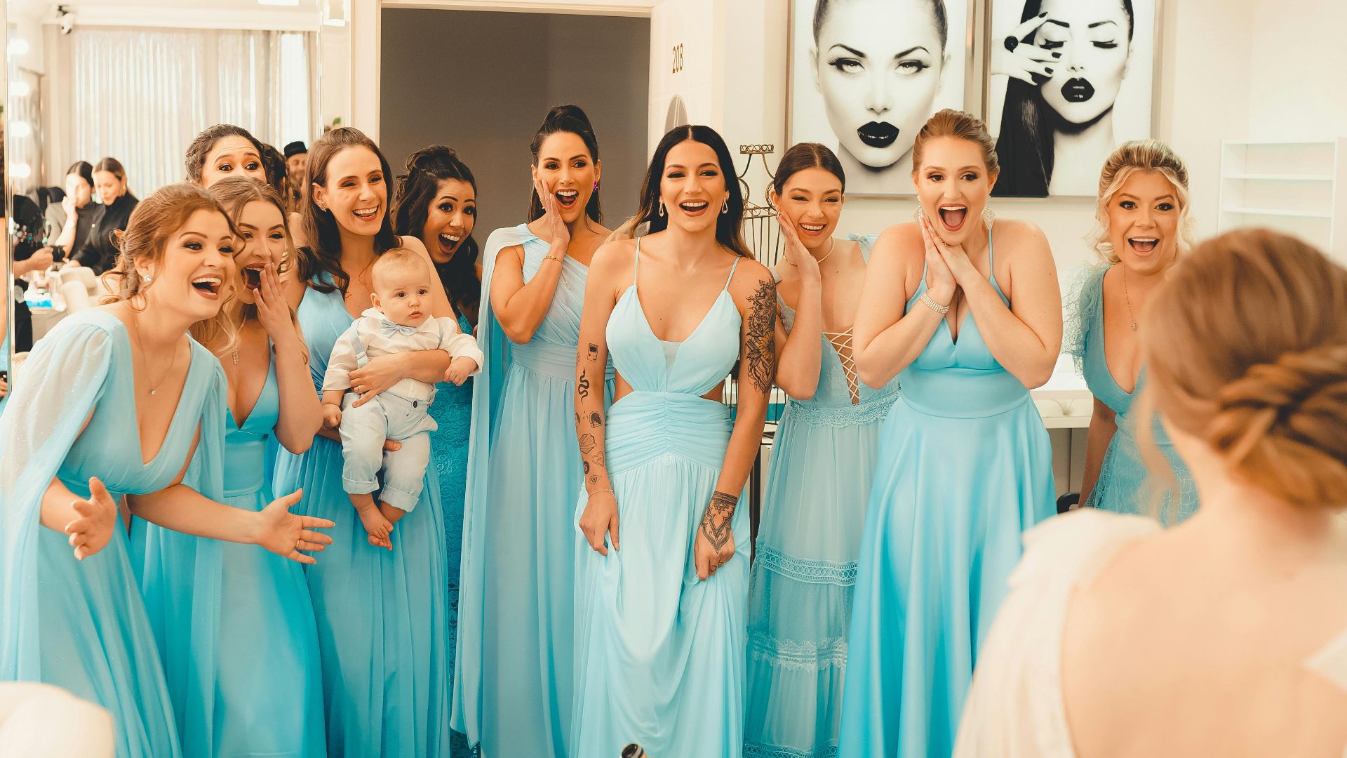 1. Décolletés plongeants