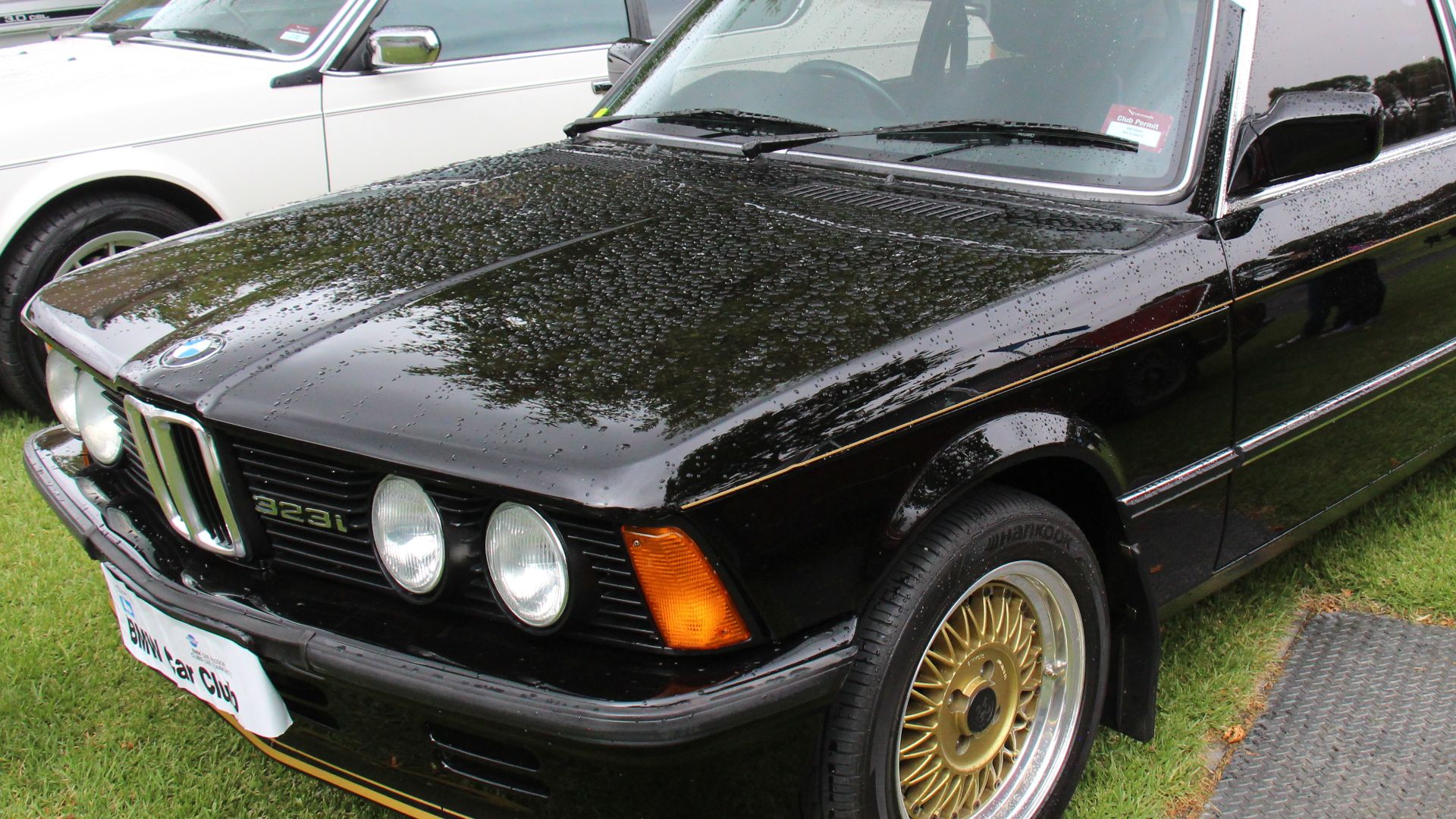 4. La BMW 320i de 1978 d'Elon Musk
