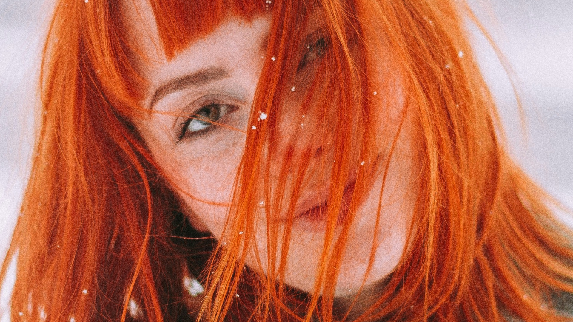 4. Cheveux auburn + yeux noisette