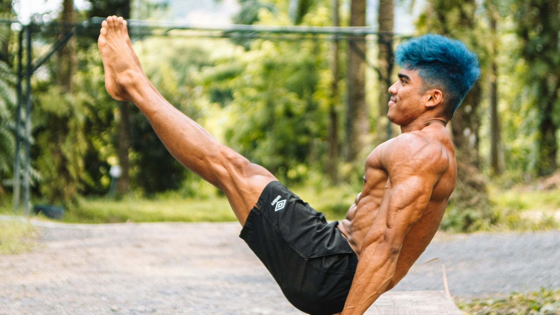 9. Postures du corps creux