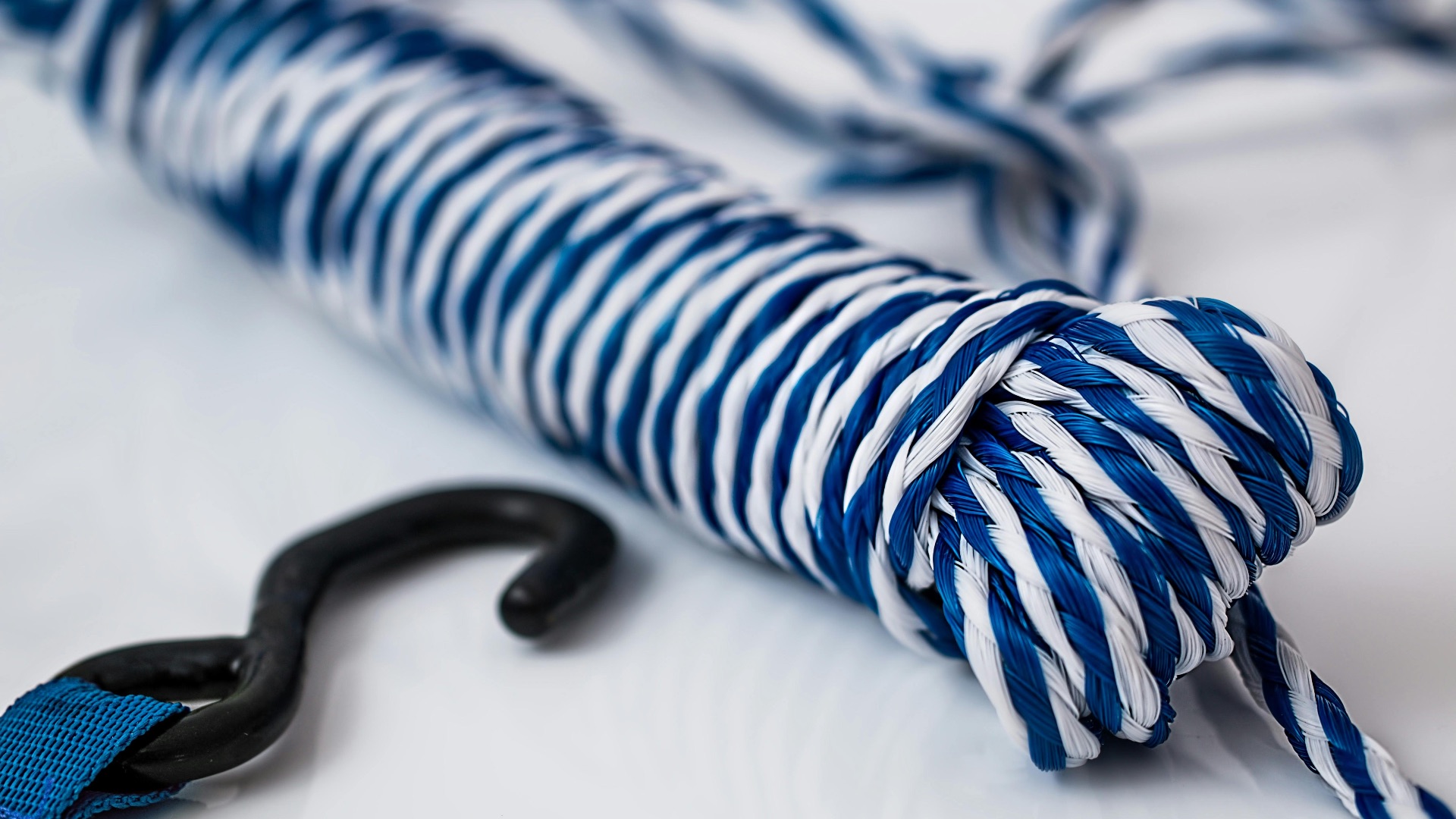 5. Utilisation de sangles élastiques pour les fixations importantes