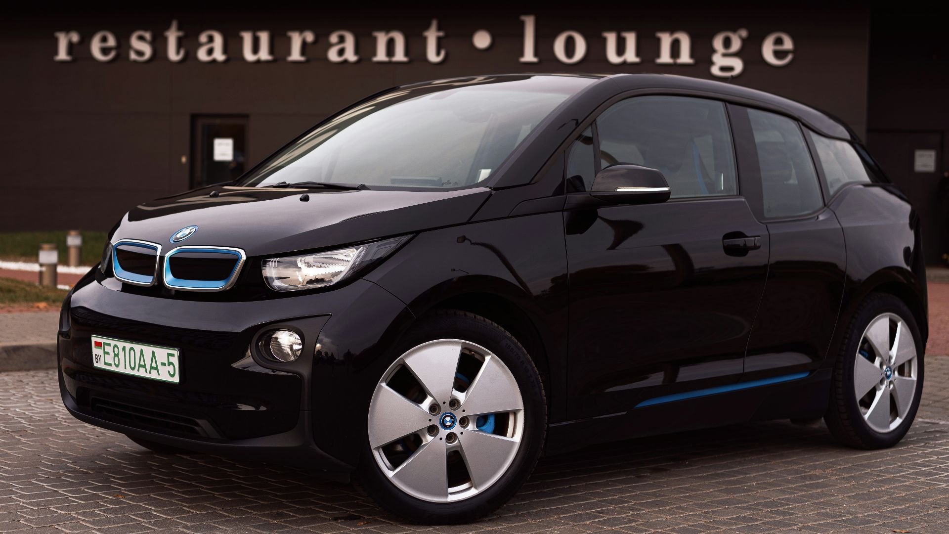 13. BMW i3