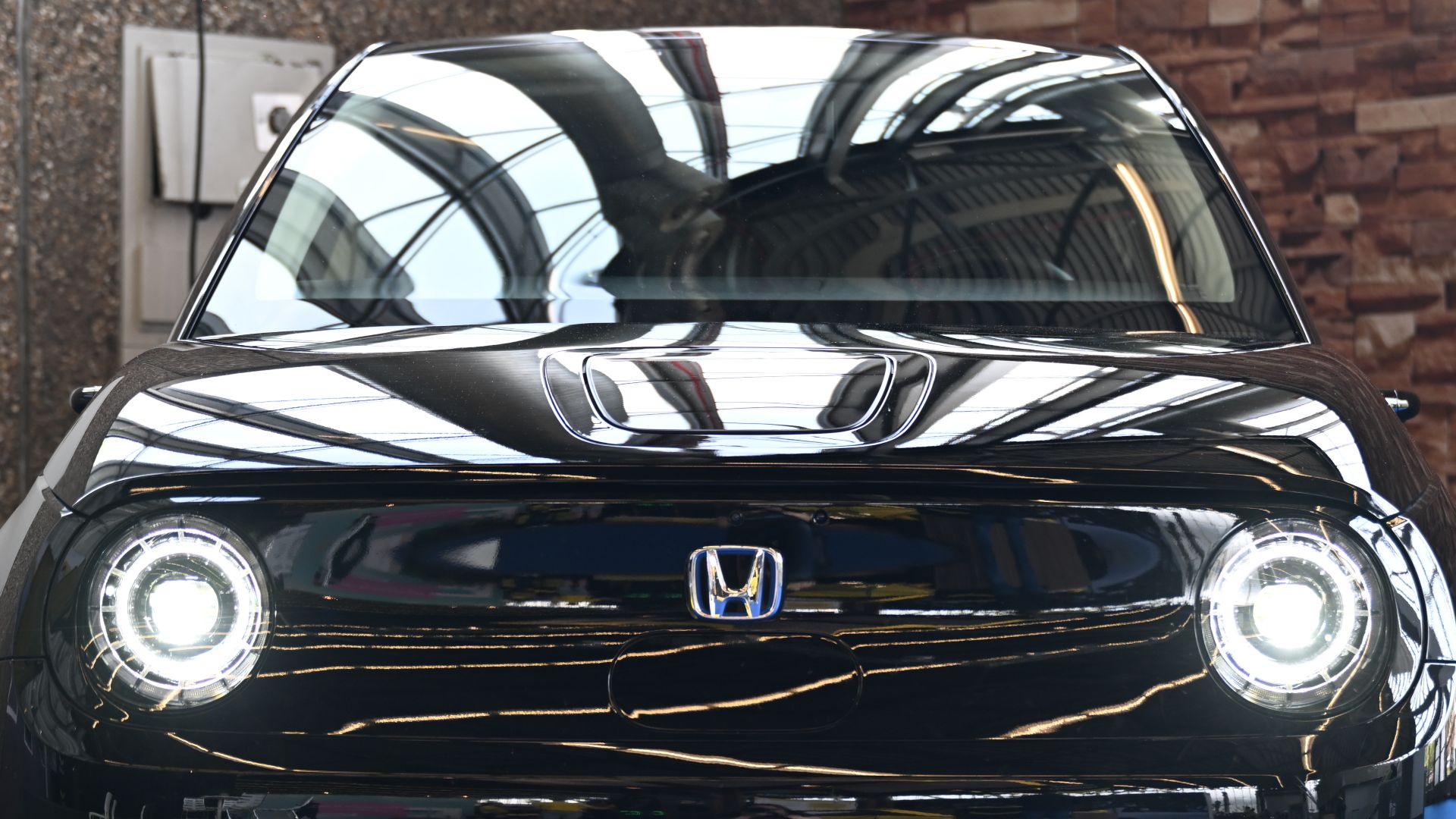 15. Le charme rétro de la Honda e