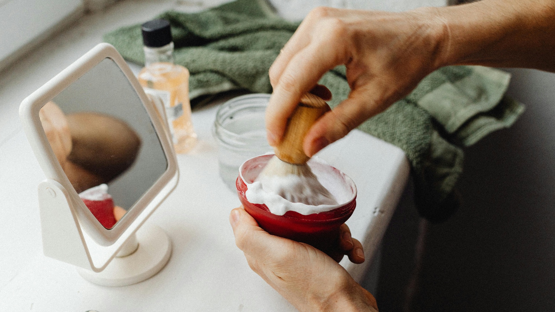 3. Ne négligez jamais la crème à raser