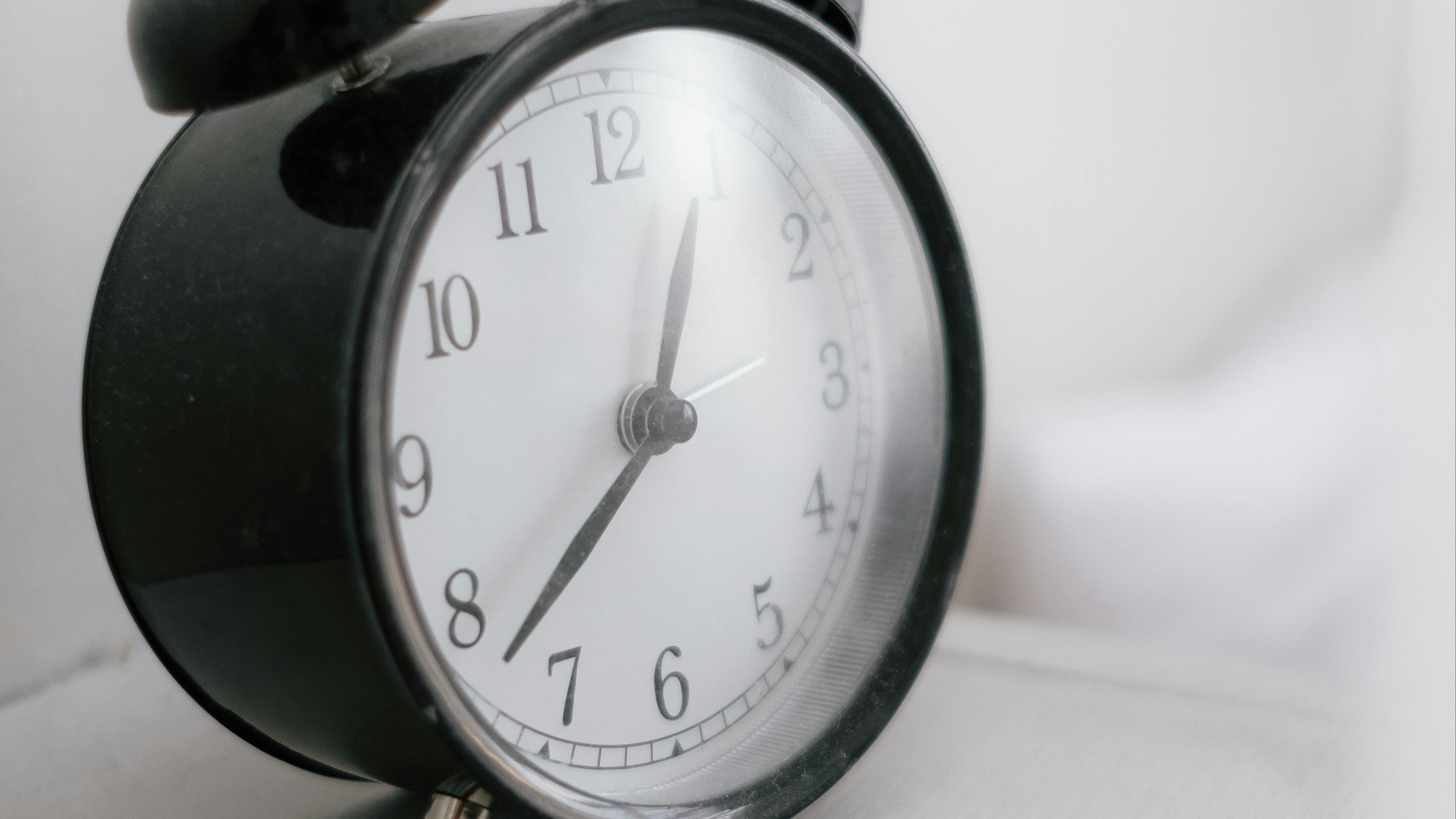 5. Les réveiller à la dernière minute
