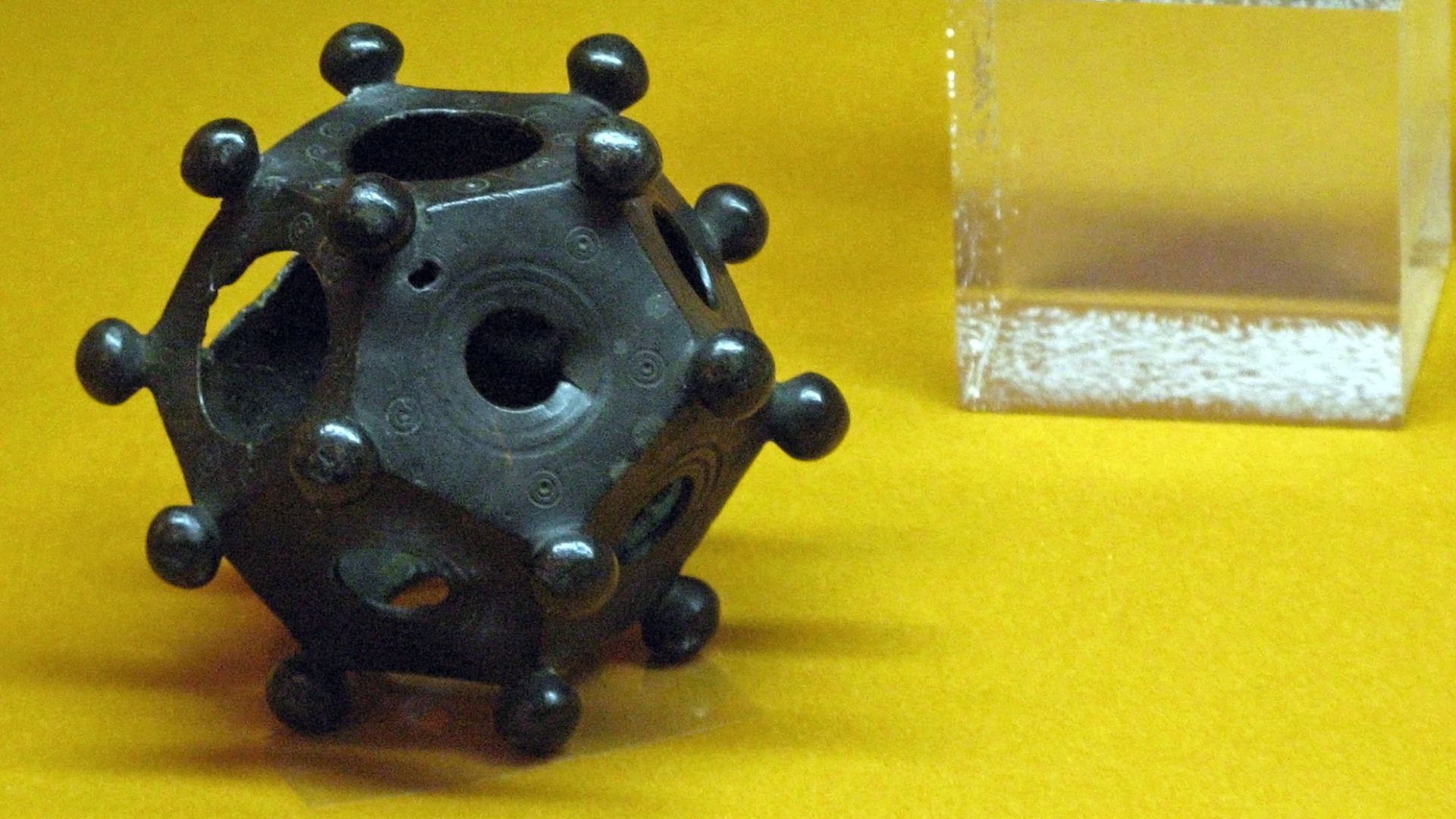 4. Les dodécaèdres romains