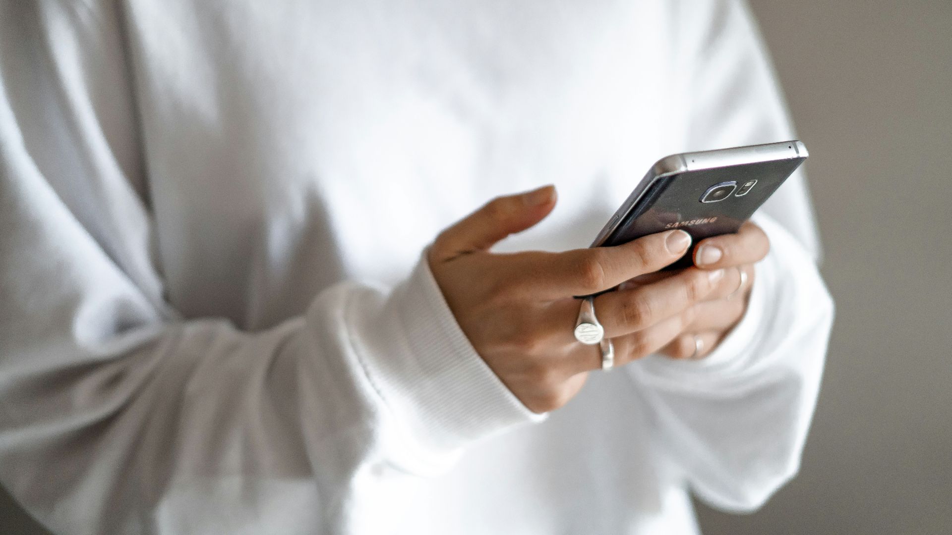 3. Vous répondez immédiatement à chaque notification