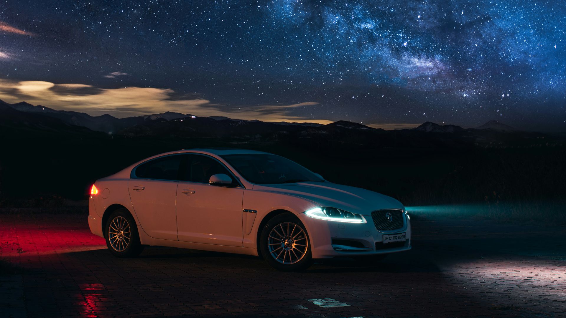 2. Jaguar XF (anciennes générations)