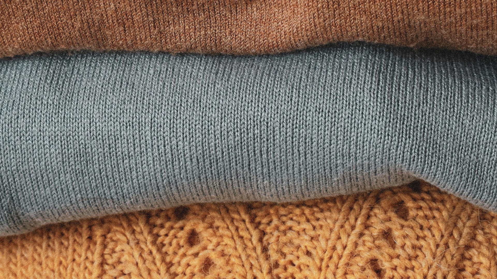 10. Des vêtements en maille mal ajustés