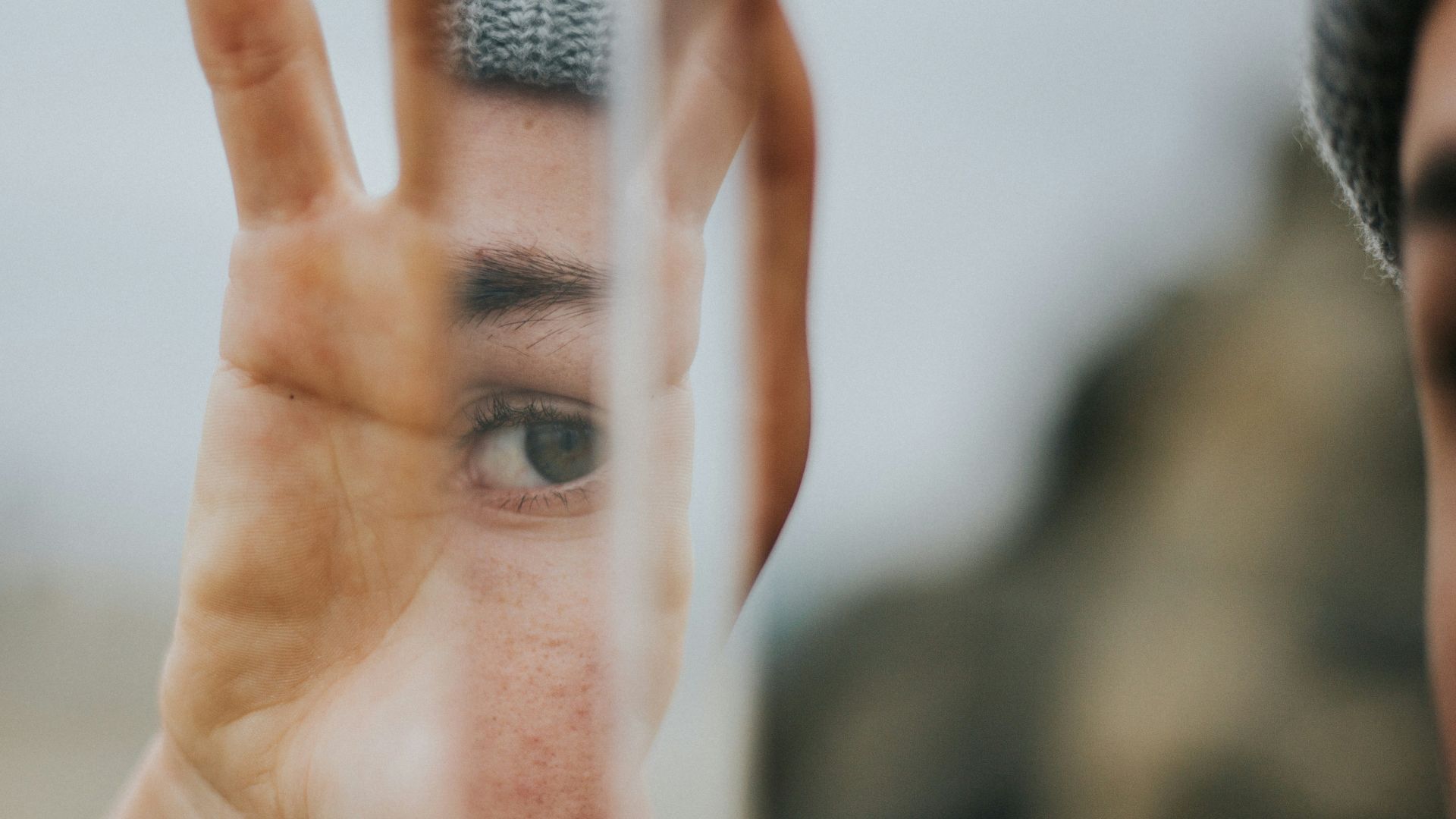 11. Des miroirs placés directement dans votre espace de travail