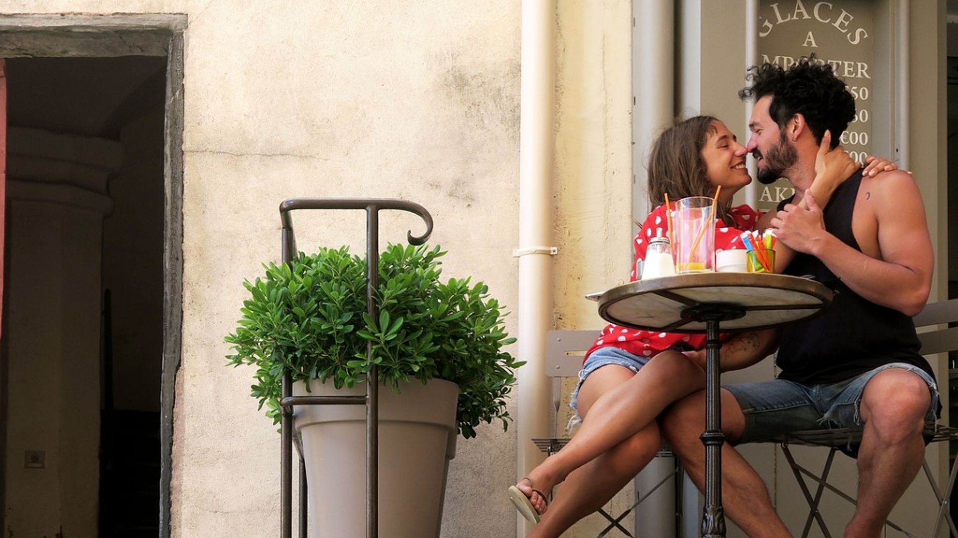 9. Les disputes en public qui mettent mal à l'aise